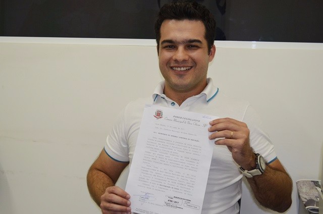 2017627_FOTO - Tiago pede que Prefeitura conclua documentação para reintegração de Posse